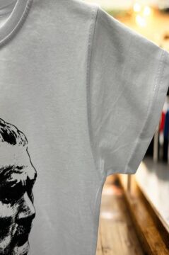 Hipatu Atatürk Baskılı Tişört Beyaz
