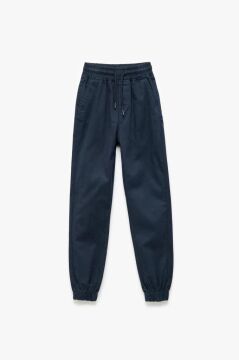 Koton Erkek Çocuk Beli Bağcıklı Cep Detaylı Pamuklu Gabardin Jogger Pantolon