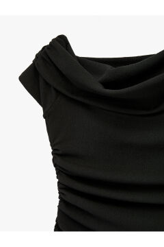 Koton Drape Detaylı Kolsuz Omzu Açık Madonna Yaka Mini Krep Elbise