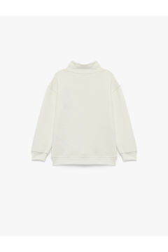 Koton Erkek Çocuk Pamuklu Dik Yaka Uzun Kollu Nakışlı Yarım Fermuarlı Sweatshirt
