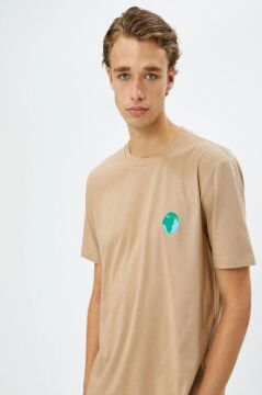Koton Erkek Casual Dünya Nakış İşleme Tshirt Bej