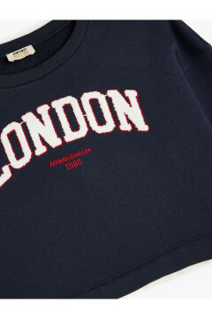 Koton Kız Çocuk Sweatshirt London Şehir Baskılı Bisiklet Yaka Gömlek Etek Ucu Detaylı Şardonlu